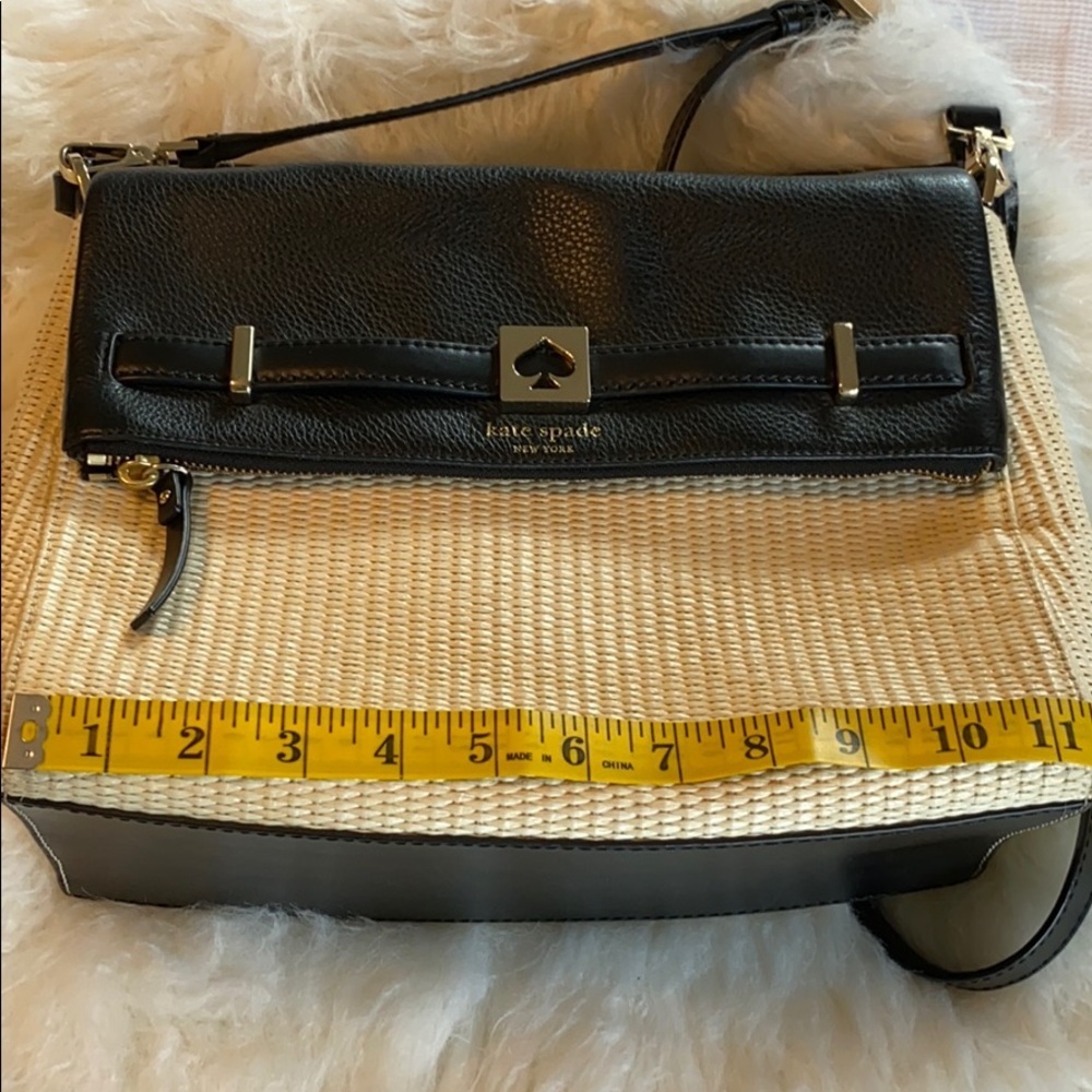 Kate Spade with removable shoulder purse - Picture 13 of 13